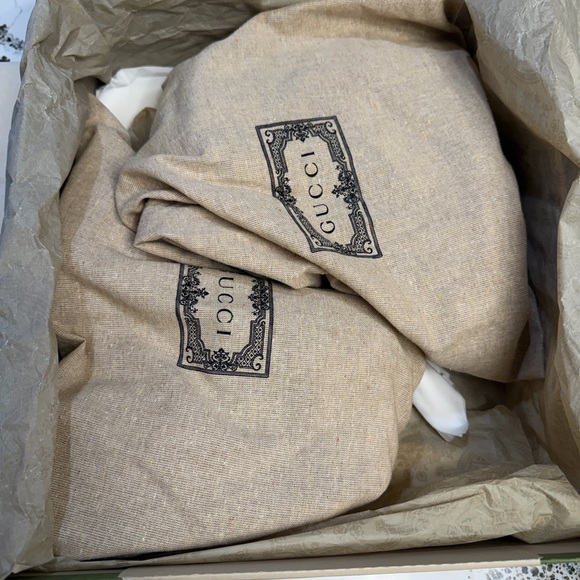 Gucci Women's Platform Lace-Up Boots in Cream and Brown - Picture 11 of 14